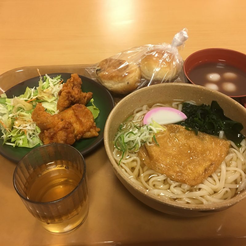 ���ԍH���̐H����O�����I�����H�ׂĂ��邲�т����J�I