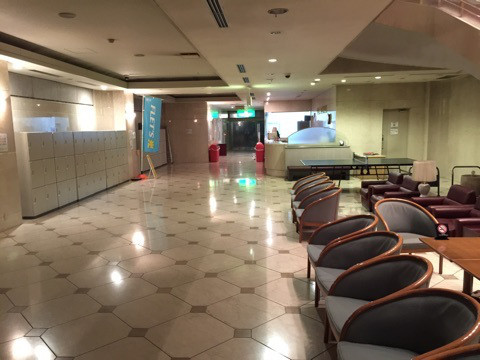 スバル日興寮エントランス